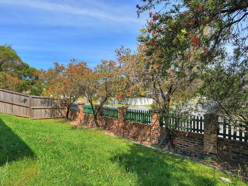 1/101 Whiting Street, Labrador QLD 4215