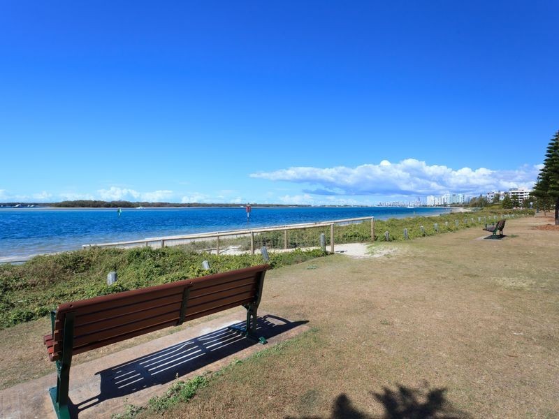 1/101 Whiting Street, Labrador QLD 4215