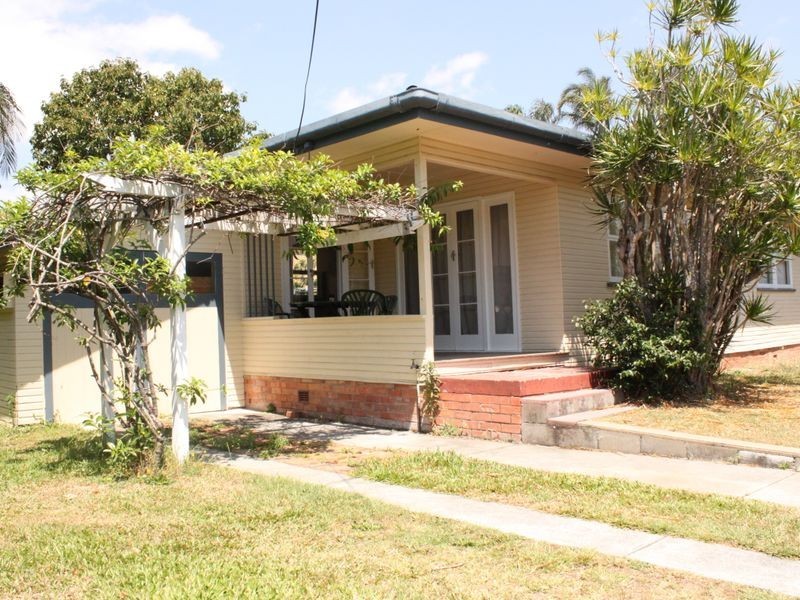 12 Phillip Street, Labrador QLD 4215