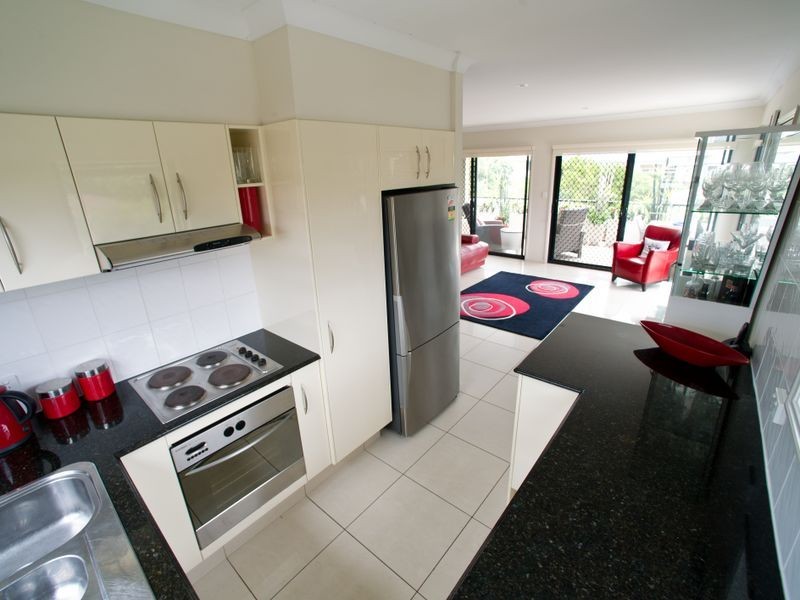 7/26 Bath Street, Labrador QLD 4215