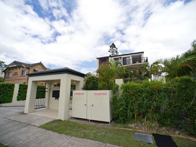 7/26 Bath Street, Labrador QLD 4215