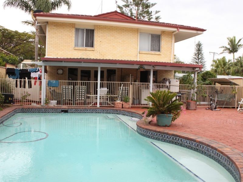 86 Central Street, Labrador QLD 4215