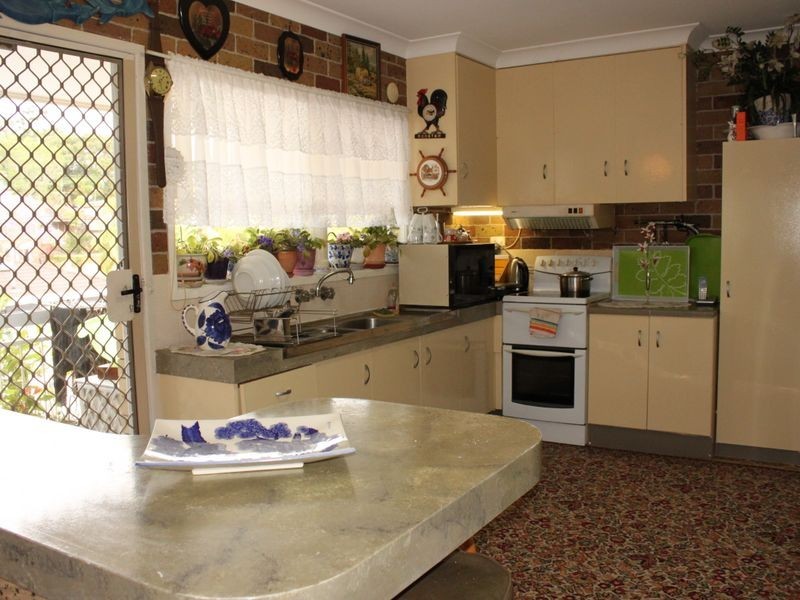 86 Central Street, Labrador QLD 4215