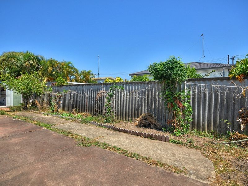 86 Muir Street, Labrador QLD 4215