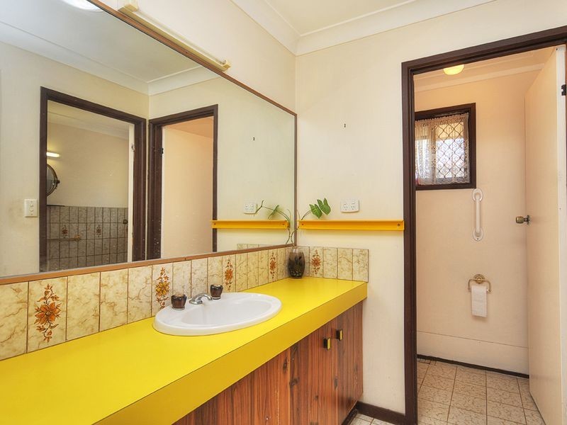 86 Muir Street, Labrador QLD 4215