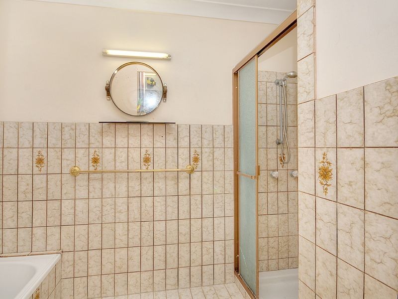 86 Muir Street, Labrador QLD 4215