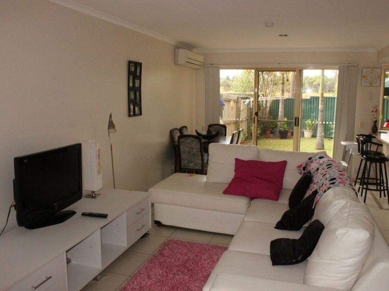 2/643 Pine Ridge Road, Biggera Waters QLD 4216