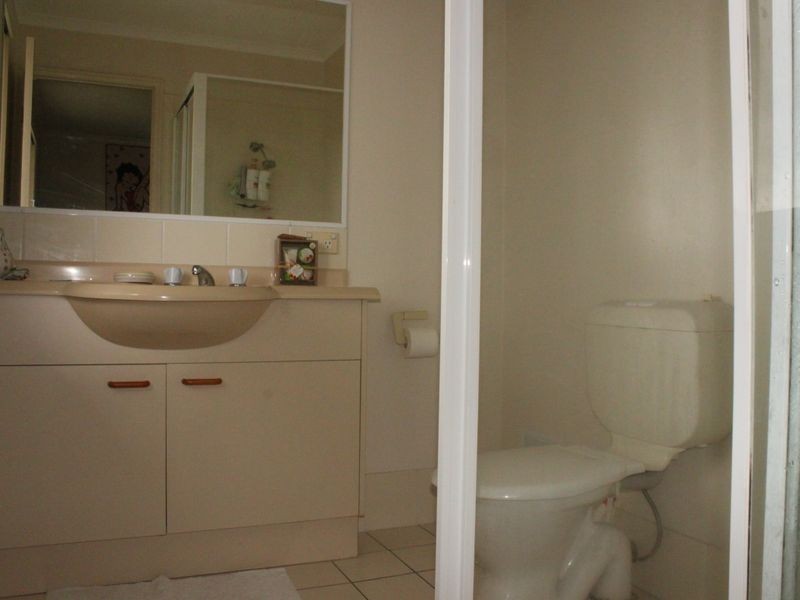 2/643 Pine Ridge Road, Biggera Waters QLD 4216