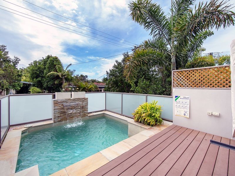 1/16 Wynflo Street, Labrador QLD 4215