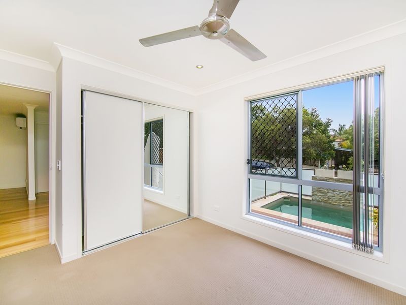 1/16 Wynflo Street, Labrador QLD 4215