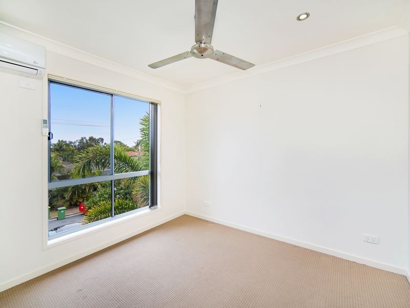 1/16 Wynflo Street, Labrador QLD 4215