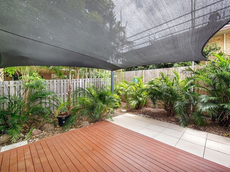 1/16 Wynflo Street, Labrador QLD 4215