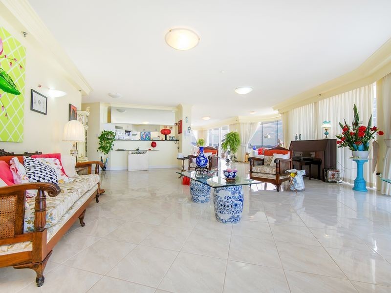 14A/5 Bayview Street, Runaway Bay QLD 4216