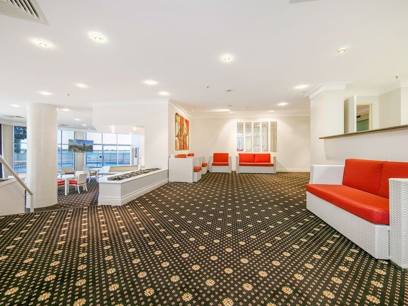 14A/5 Bayview Street, Runaway Bay QLD 4216