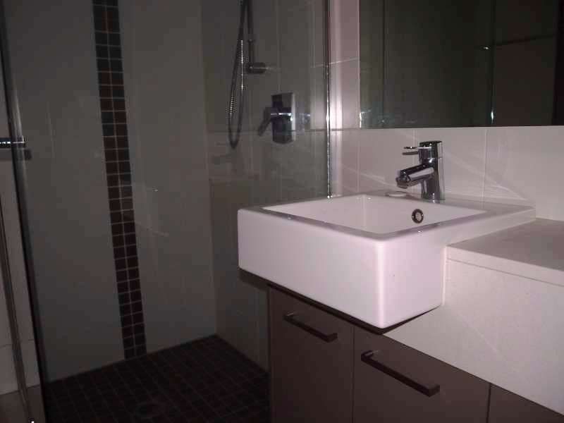 18/12 Bayview Street, Runaway Bay QLD 4216