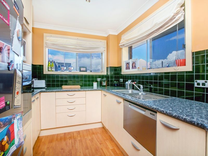 6/24 Madang Crescent, Runaway Bay QLD 4216