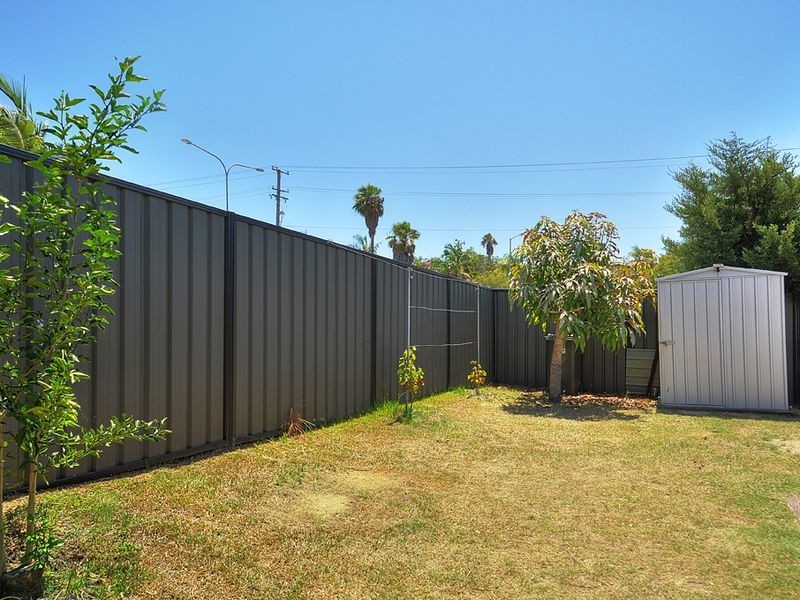 1/191 Olsen Avenue, Labrador QLD 4215