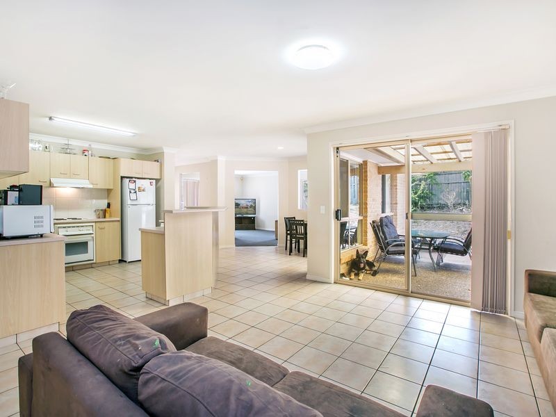 212 Napper Road, Parkwood QLD 4214