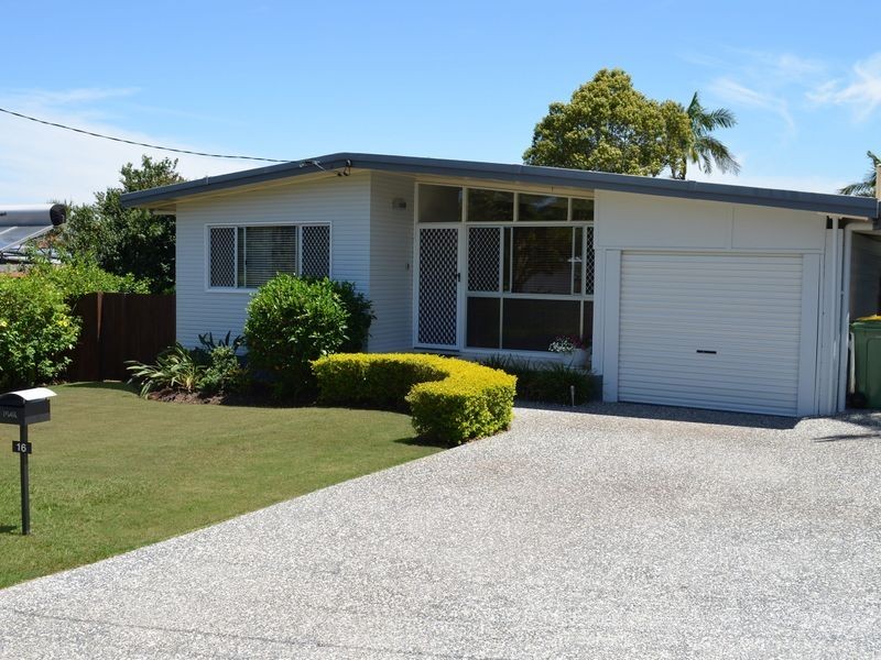 16 Stoke Lane, Labrador QLD 4215
