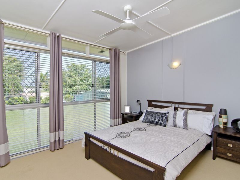 16 Stoke Lane, Labrador QLD 4215