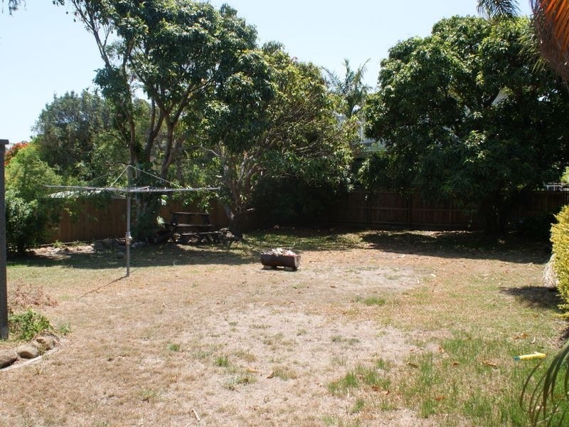 15 Wynflo Street, Labrador QLD 4215