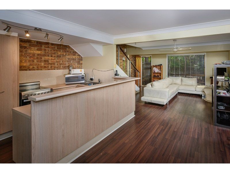 37/71 Olsen Avenue, Labrador QLD 4215
