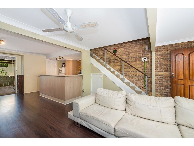 37/71 Olsen Avenue, Labrador QLD 4215