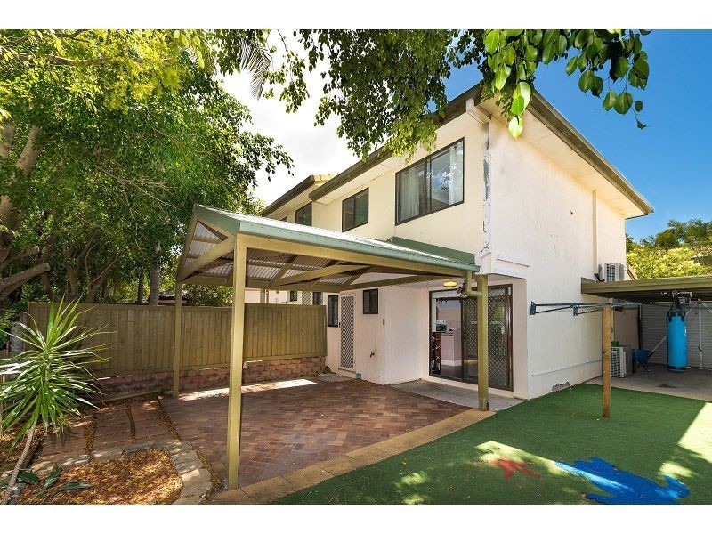 37/71 Olsen Avenue, Labrador QLD 4215