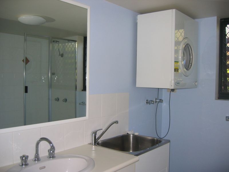 1/31 Middle Street, Labrador QLD 4215