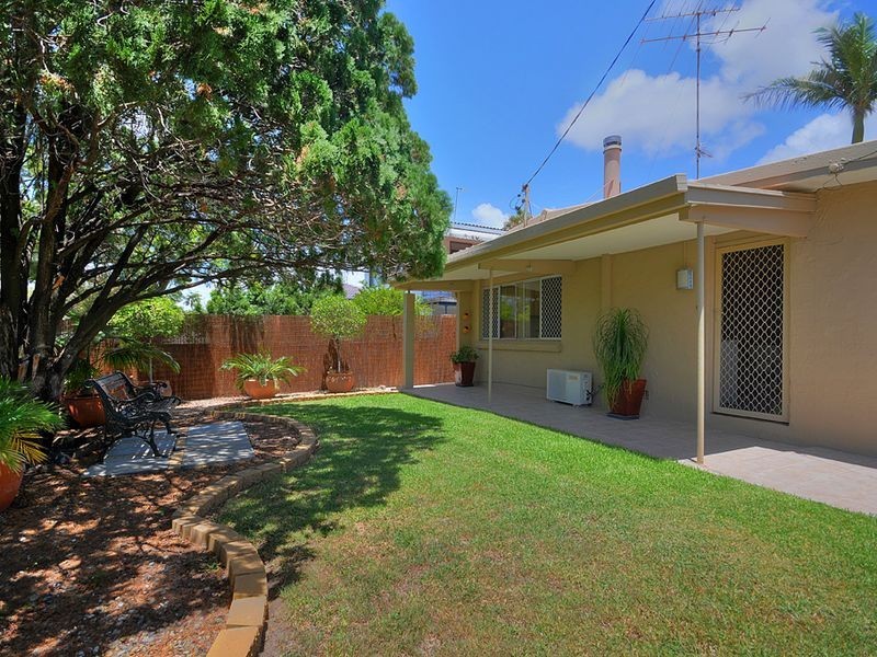 80 Morala Avenue, Runaway Bay QLD 4216