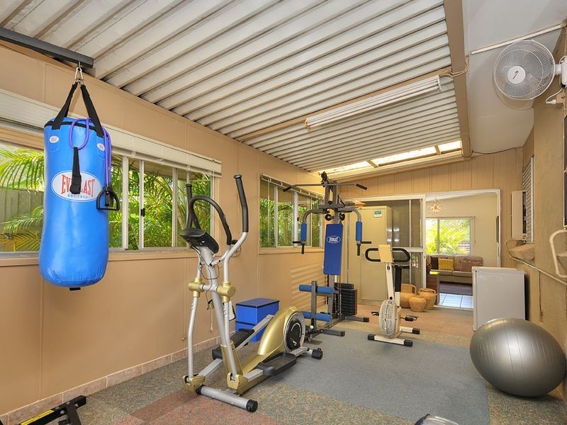 80 Morala Avenue, Runaway Bay QLD 4216