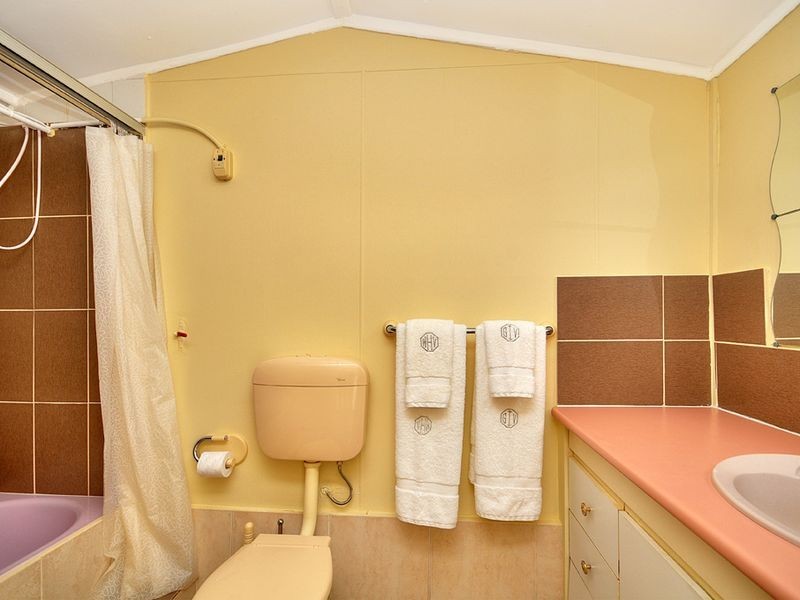 80 Morala Avenue, Runaway Bay QLD 4216