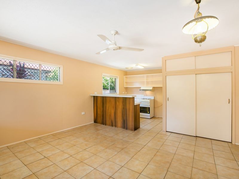 6 Warratina Street, Labrador QLD 4215