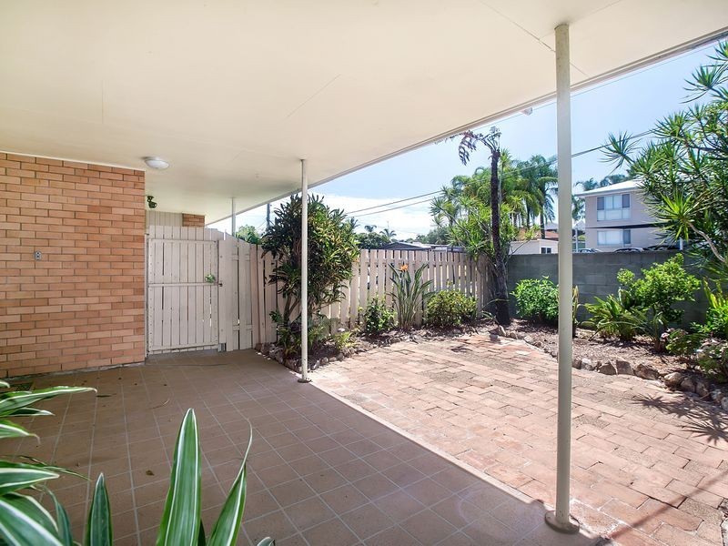 6 Warratina Street, Labrador QLD 4215