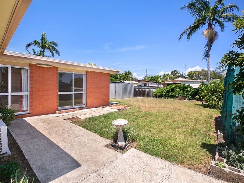 6 Warratina Street, Labrador QLD 4215