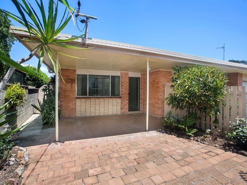 6 Warratina Street, Labrador QLD 4215