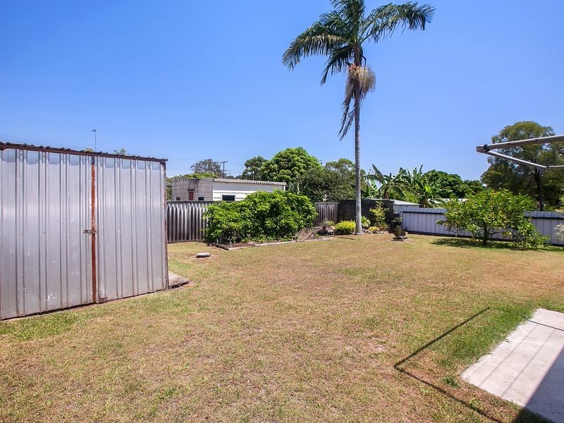 6 Warratina Street, Labrador QLD 4215