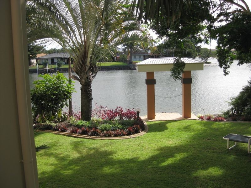 4/11 Taylor Street, Biggera Waters QLD 4216