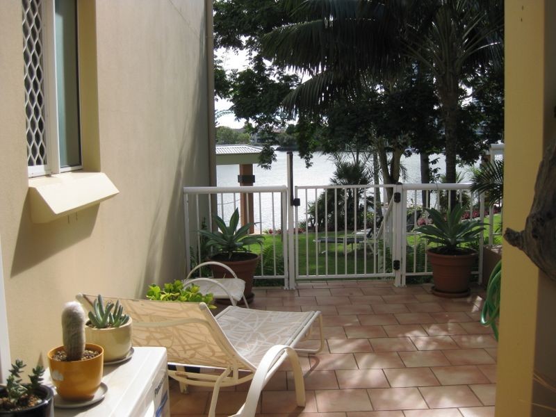 4/11 Taylor Street, Biggera Waters QLD 4216