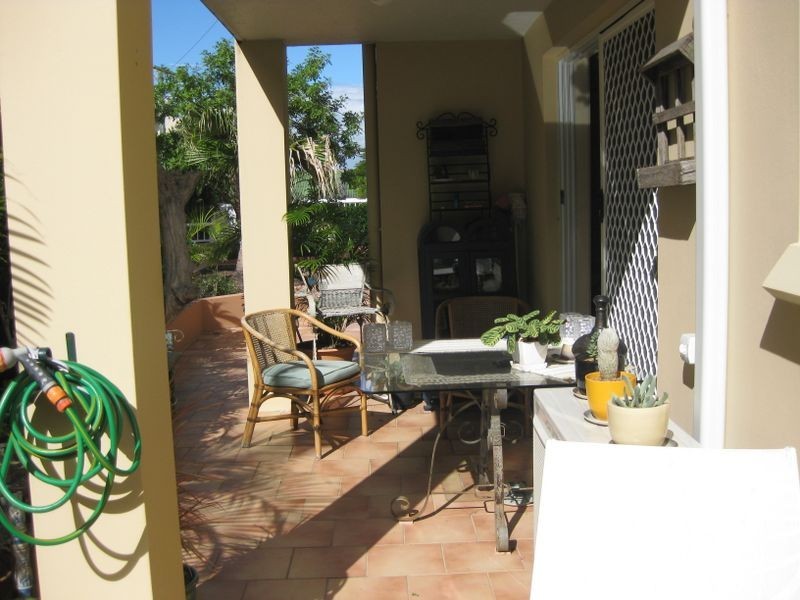 4/11 Taylor Street, Biggera Waters QLD 4216