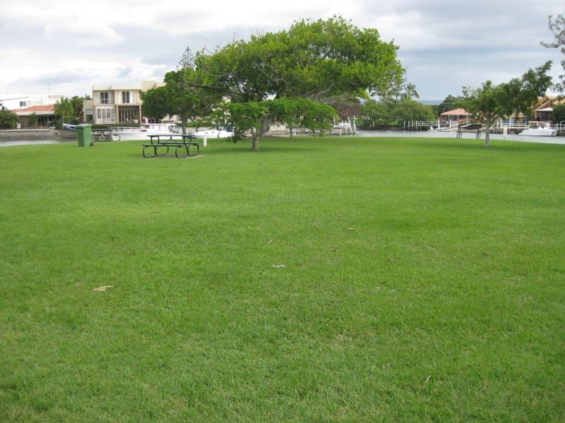 4/11 Taylor Street, Biggera Waters QLD 4216