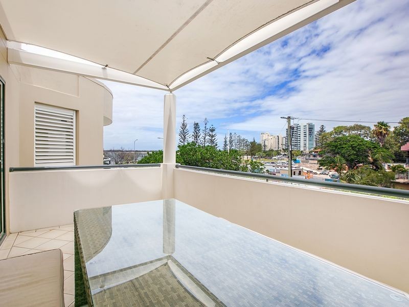 320/392 Marine Parade, Labrador QLD 4215