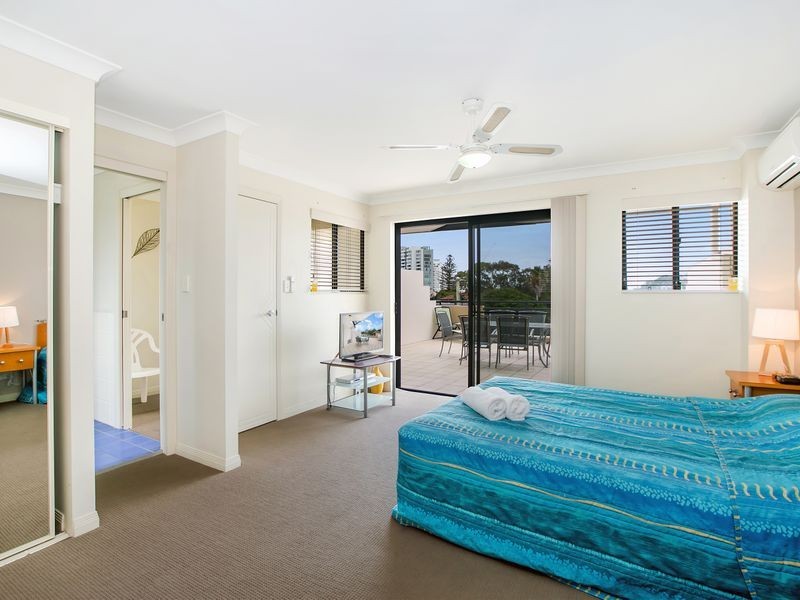 320/392 Marine Parade, Labrador QLD 4215