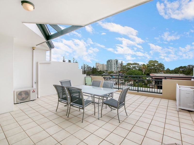 320/392 Marine Parade, Labrador QLD 4215