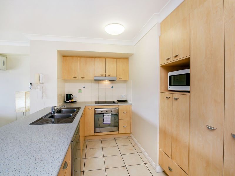 320/392 Marine Parade, Labrador QLD 4215