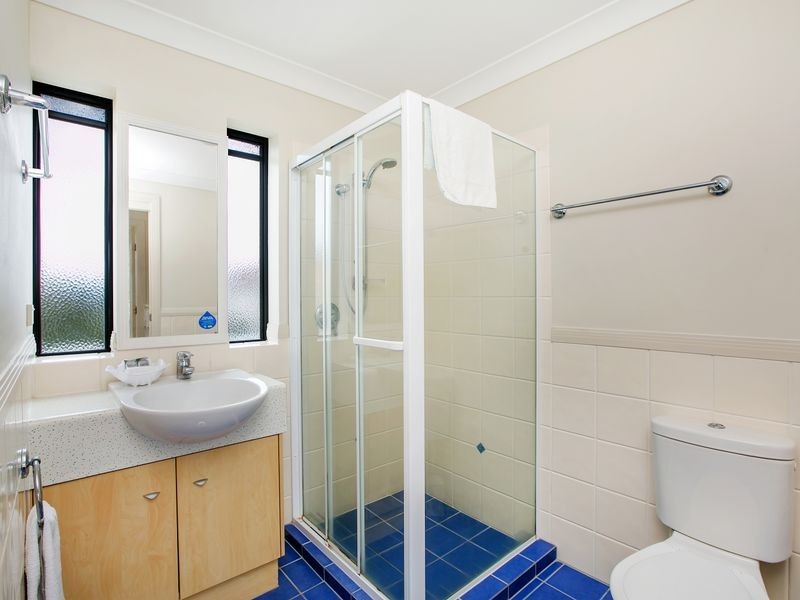 320/392 Marine Parade, Labrador QLD 4215