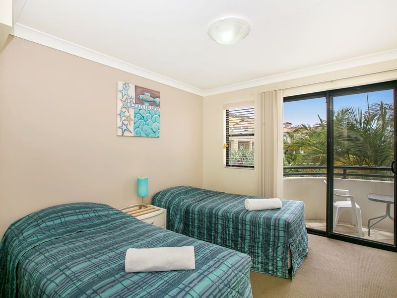 320/392 Marine Parade, Labrador QLD 4215