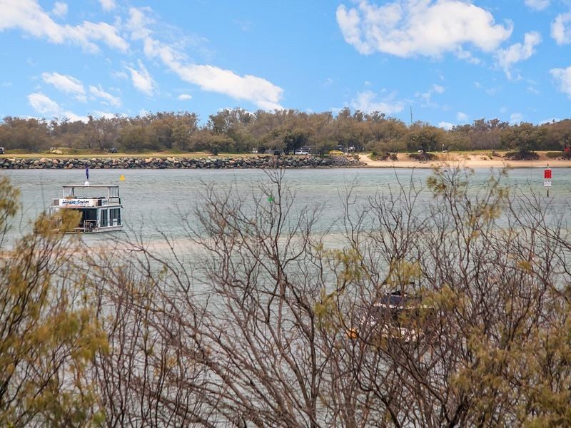 320/392 Marine Parade, Labrador QLD 4215