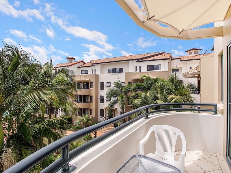 320/392 Marine Parade, Labrador QLD 4215
