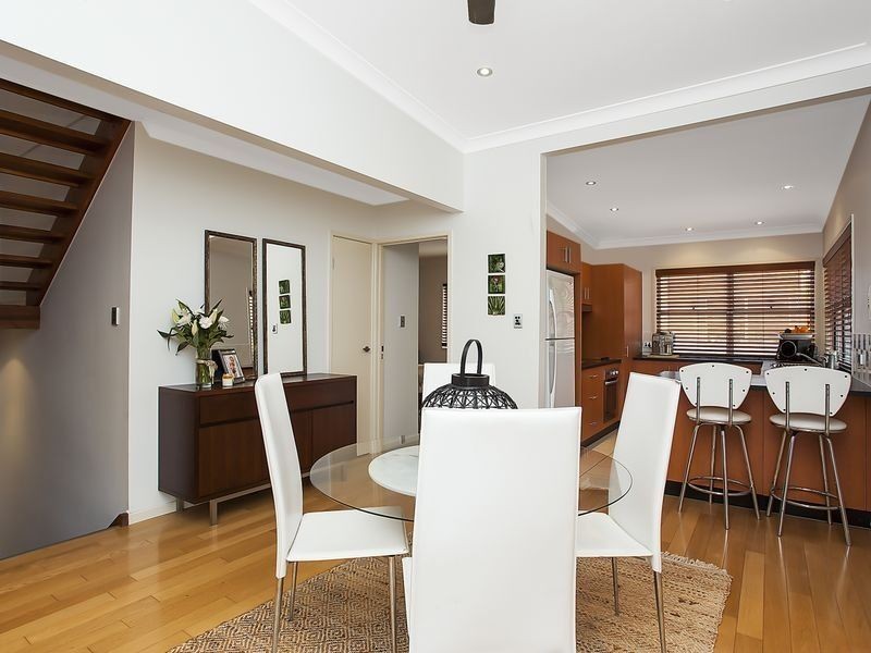 6/29 Proud Street, Labrador QLD 4215